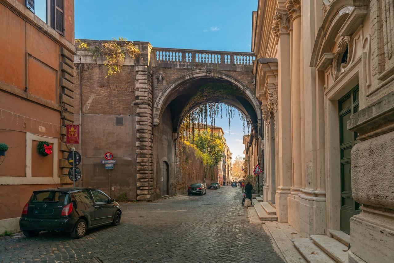 Chic And Style In Historical Via Giulia Leilighet Roma Eksteriør bilde