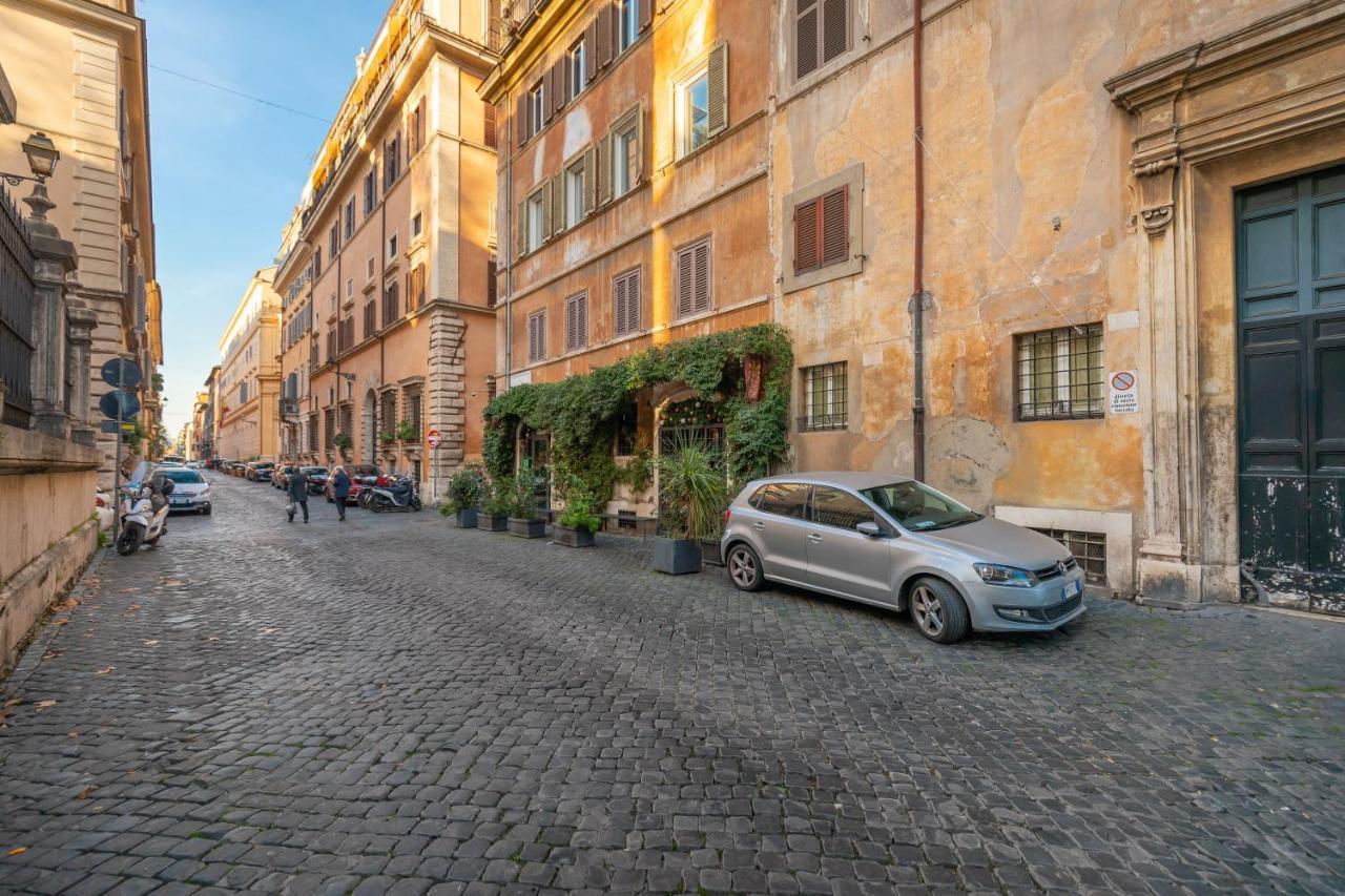 Chic And Style In Historical Via Giulia Leilighet Roma Eksteriør bilde