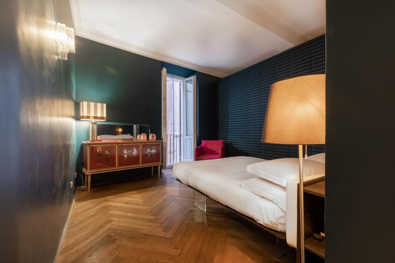 Chic And Style In Historical Via Giulia Leilighet Roma Eksteriør bilde